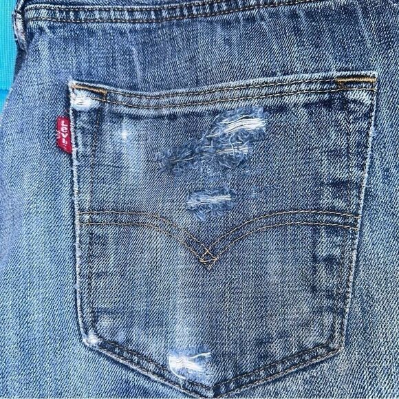 Levi’s 501’s shredded cutoffs sz 32 - Picture 3 of 6